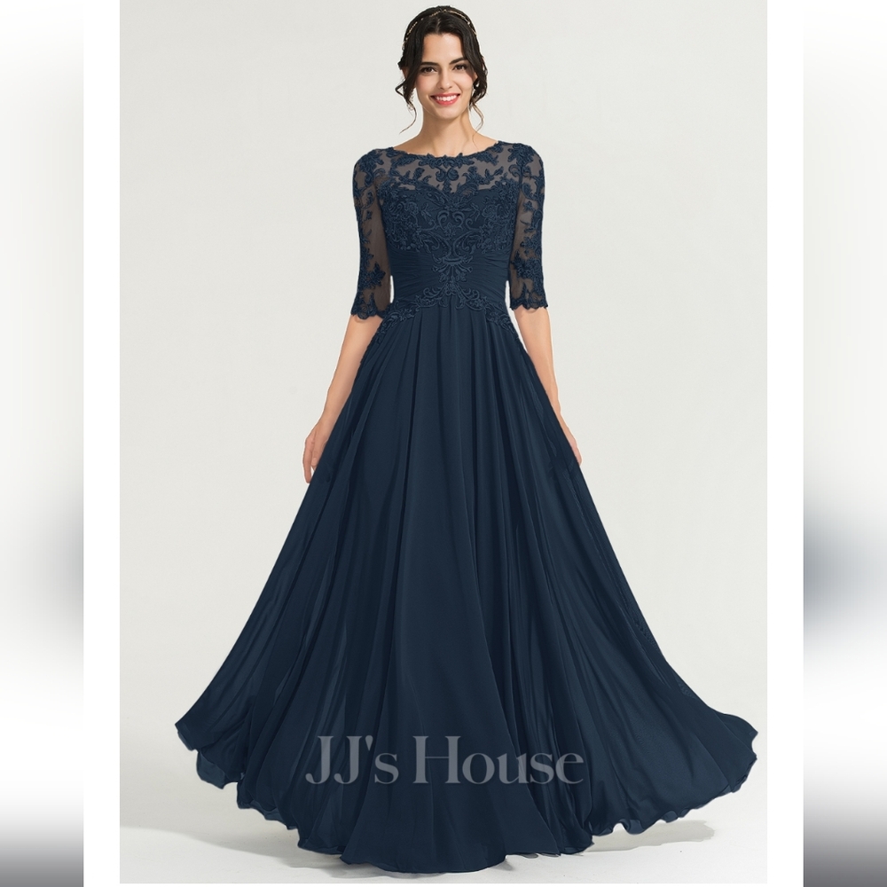 Elegant Navy Blue Evening Gown